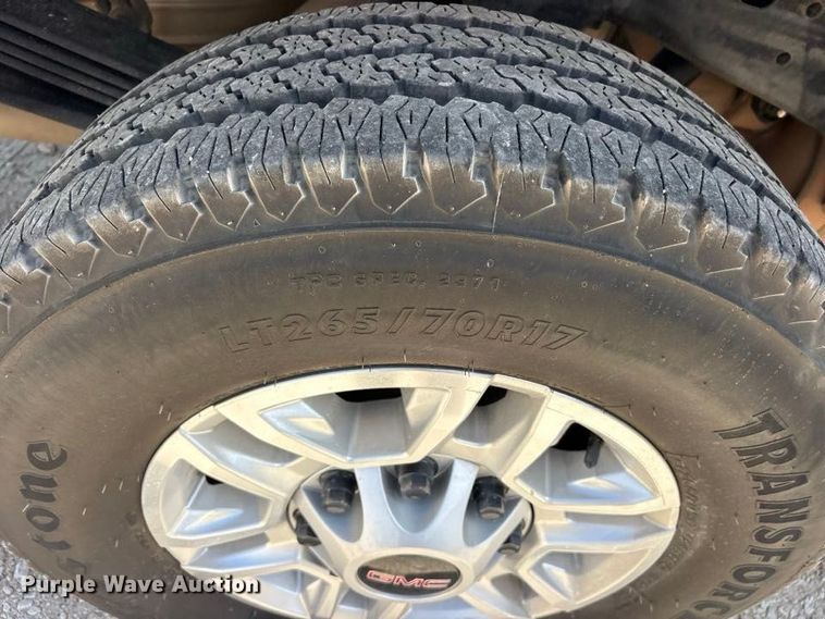 image for item FN3739 2022 GMC Sierra 2500 Crew Cab pickup truck