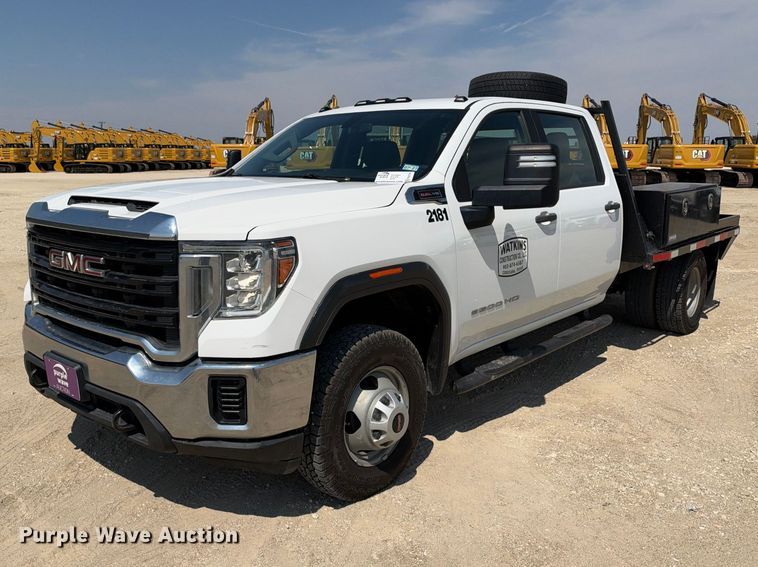 2021 GMC Sierra 3500 Crew Cab flatbed pickup truck