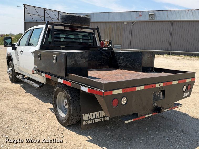 image for item FN3740 2021 GMC Sierra 3500 Crew Cab flatbed pickup truck
