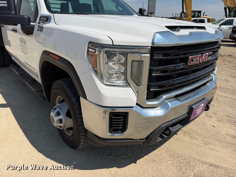 image for item FN3740 2021 GMC Sierra 3500 Crew Cab flatbed pickup truck