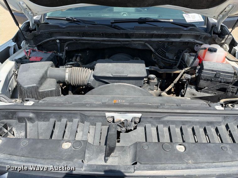 image for item FN3740 2021 GMC Sierra 3500 Crew Cab flatbed pickup truck
