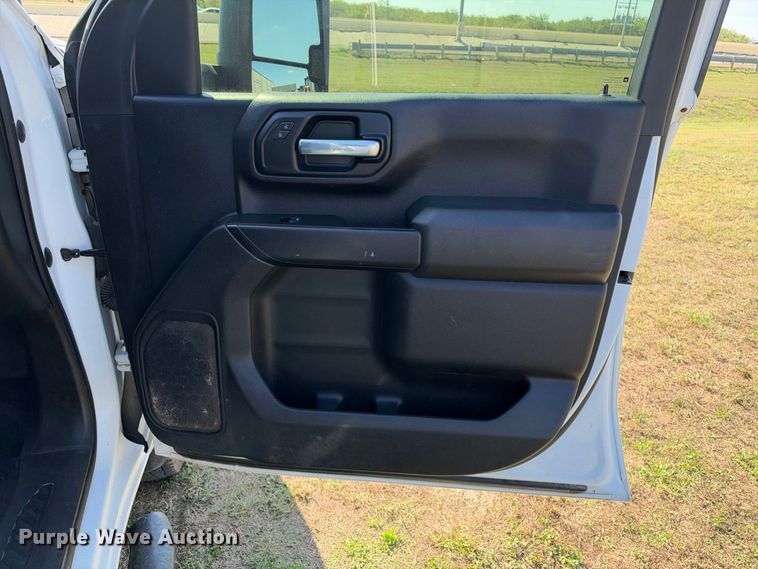 image for item FN3741 2021 GMC Sierra 3500 4X4 Crew Cab flatbed pickup truck