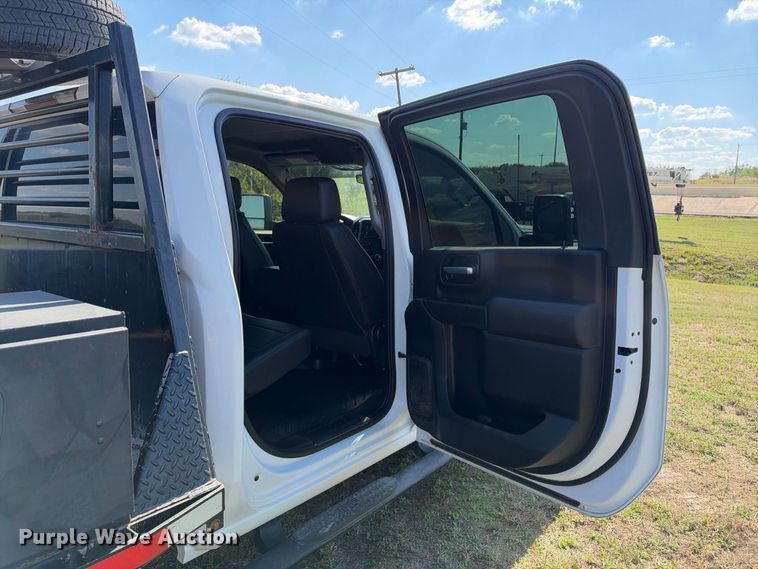 image for item FN3741 2021 GMC Sierra 3500 4X4 Crew Cab flatbed pickup truck