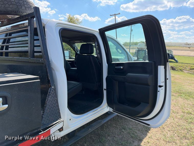 image for item FN3742 2021 GMC Sierra 3500 4X4 Crew Cab flatbed pickup truck