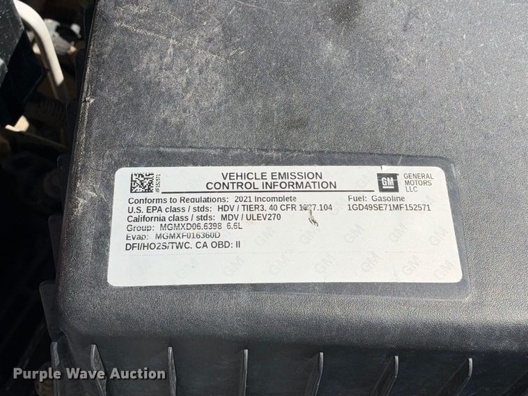 image for item FN3742 2021 GMC Sierra 3500 4X4 Crew Cab flatbed pickup truck