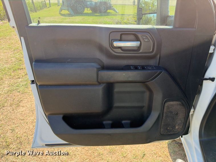 image for item FN3744 2021 GMC Sierra 3500 4X4 Crew Cab flatbed pickup truck