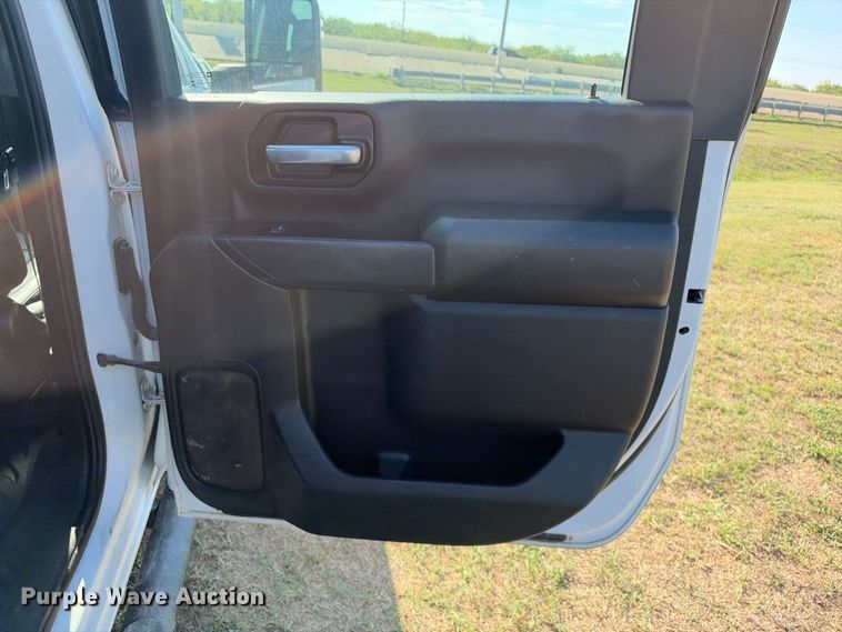 image for item FN3744 2021 GMC Sierra 3500 4X4 Crew Cab flatbed pickup truck