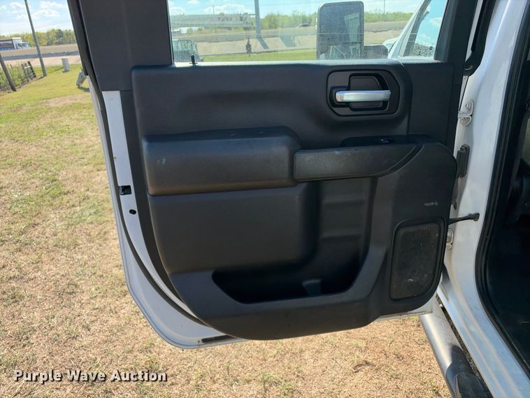 image for item FN3744 2021 GMC Sierra 3500 4X4 Crew Cab flatbed pickup truck