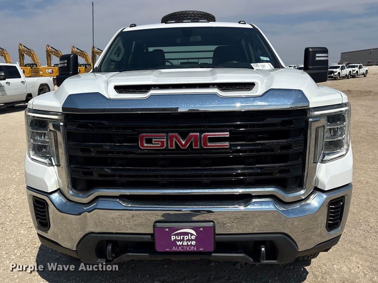 image for item FN3747 2021 GMC Sierra 3500 Crew Cab flatbed pickup truck