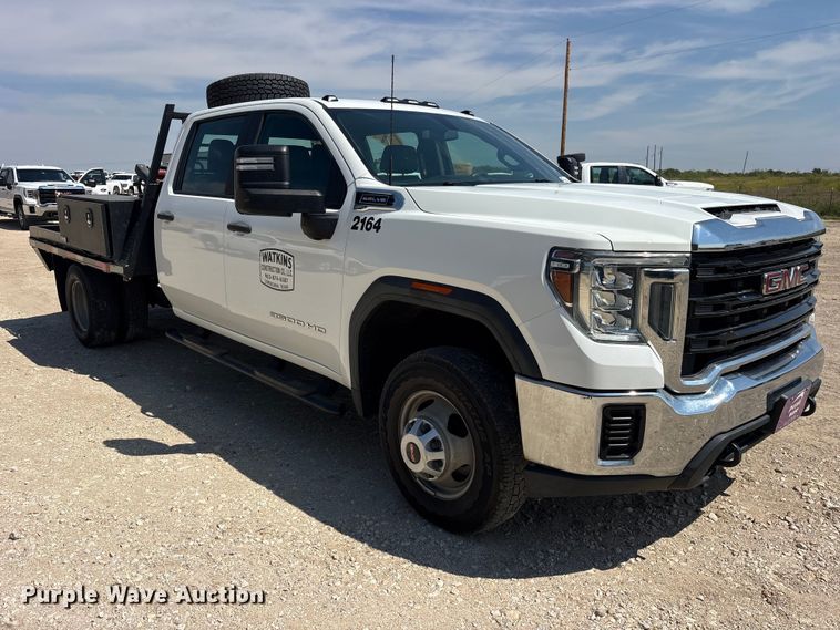 image for item FN3747 2021 GMC Sierra 3500 Crew Cab flatbed pickup truck