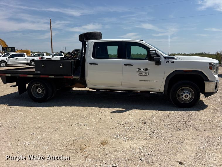 image for item FN3747 2021 GMC Sierra 3500 Crew Cab flatbed pickup truck