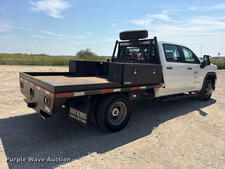 image for item FN3747 2021 GMC Sierra 3500 Crew Cab flatbed pickup truck
