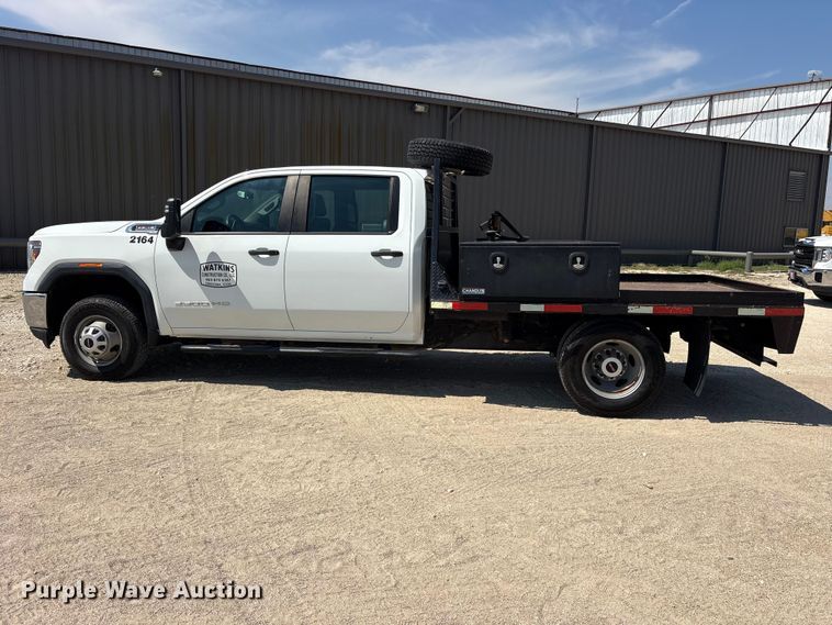 image for item FN3747 2021 GMC Sierra 3500 Crew Cab flatbed pickup truck