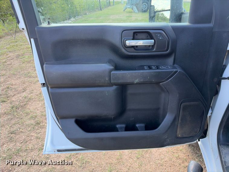 image for item FN3748 2021 GMC Sierra 3500 4X4 Crew Cab flatbed pickup truck
