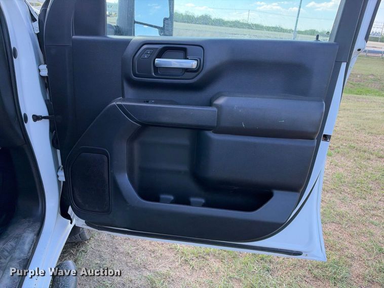 image for item FN3748 2021 GMC Sierra 3500 4X4 Crew Cab flatbed pickup truck