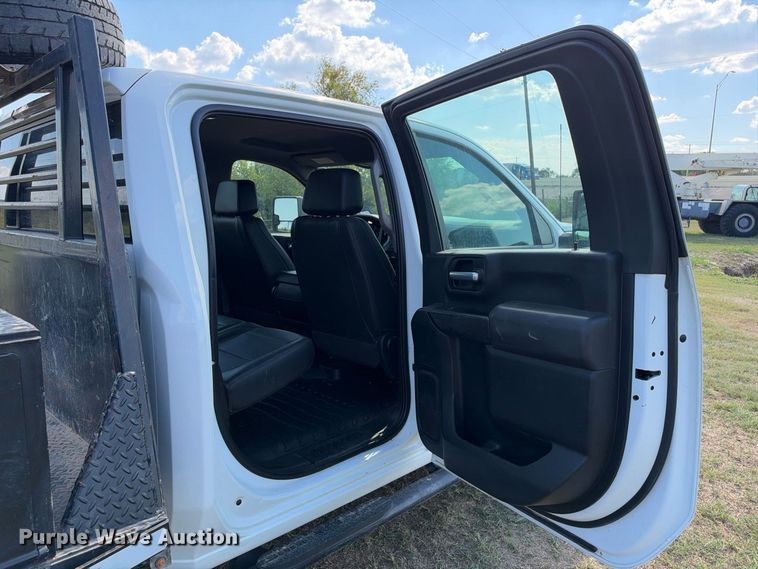 image for item FN3748 2021 GMC Sierra 3500 4X4 Crew Cab flatbed pickup truck
