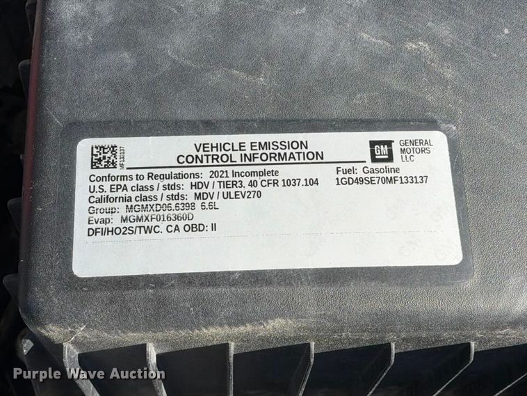 image for item FN3749 2021 GMC Sierra 3500HD 4X4 Crew Cab flatbed pickup truck