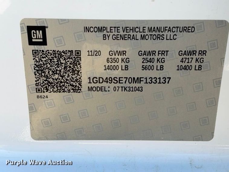 image for item FN3749 2021 GMC Sierra 3500HD 4X4 Crew Cab flatbed pickup truck