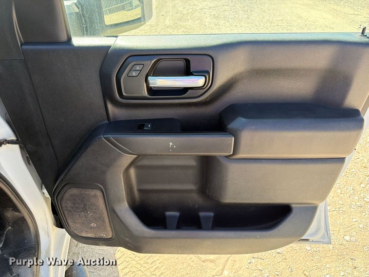 image for item FN3750 2021 GMC Sierra 3500HD 4X4 Crew Cab flatbed pickup truck