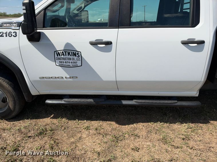 image for item FN3751 2021 GMC Sierra 3500 4X4 Crew Cab flatbed pickup truck