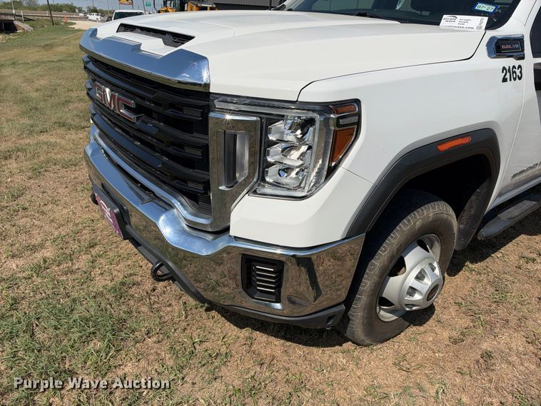 image for item FN3751 2021 GMC Sierra 3500 4X4 Crew Cab flatbed pickup truck