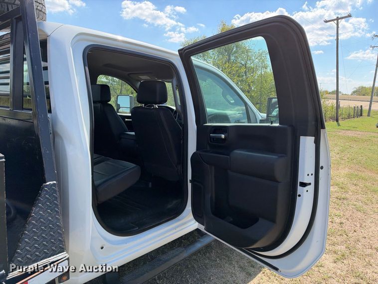 image for item FN3751 2021 GMC Sierra 3500 4X4 Crew Cab flatbed pickup truck