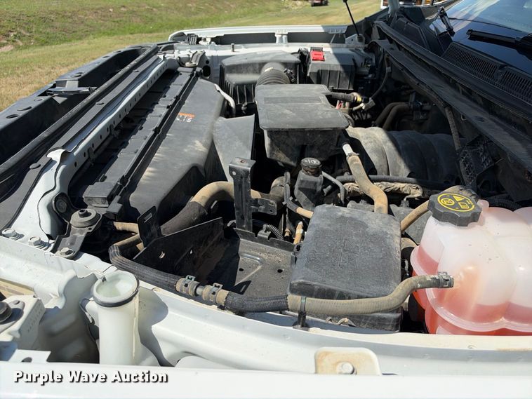 image for item FN3751 2021 GMC Sierra 3500 4X4 Crew Cab flatbed pickup truck