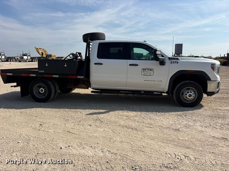 image for item FN3752 2021 GMC Sierra 3500 Crew Cab flatbed pickup truck