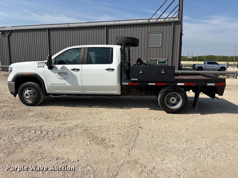 image for item FN3752 2021 GMC Sierra 3500 Crew Cab flatbed pickup truck
