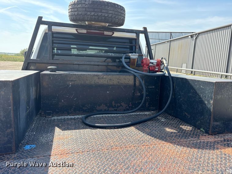 image for item FN3752 2021 GMC Sierra 3500 Crew Cab flatbed pickup truck