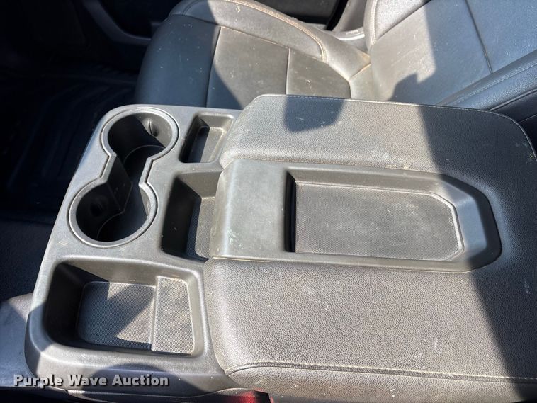 image for item FN3752 2021 GMC Sierra 3500 Crew Cab flatbed pickup truck