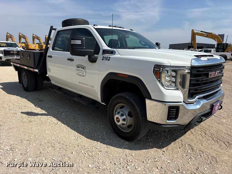 image for item FN3753 2021 GMC Sierra 3500 Crew Cab flatbed pickup truck