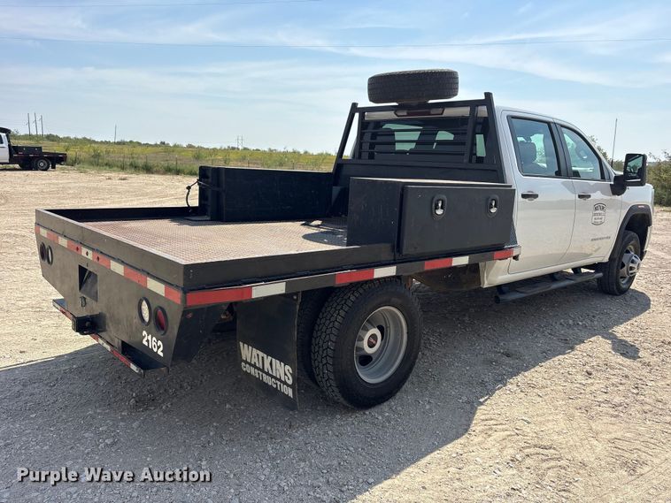 image for item FN3753 2021 GMC Sierra 3500 Crew Cab flatbed pickup truck