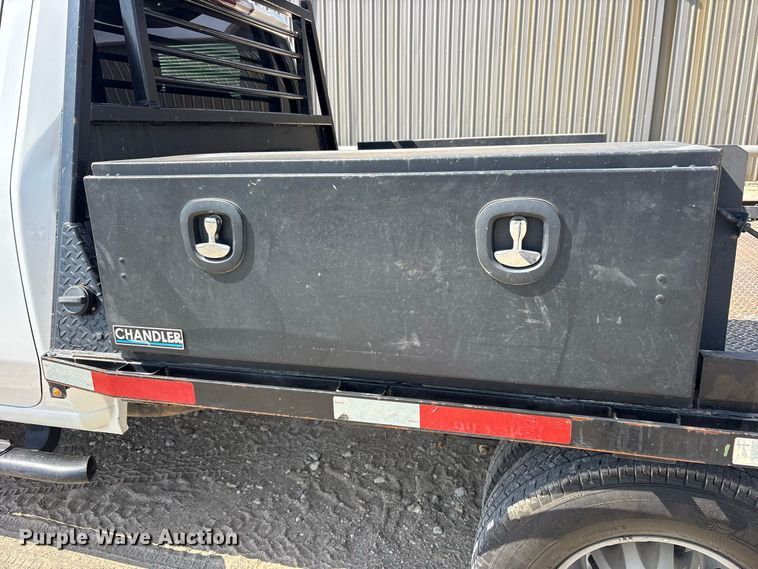 image for item FN3753 2021 GMC Sierra 3500 Crew Cab flatbed pickup truck