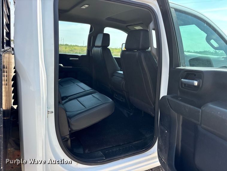 image for item FN3753 2021 GMC Sierra 3500 Crew Cab flatbed pickup truck