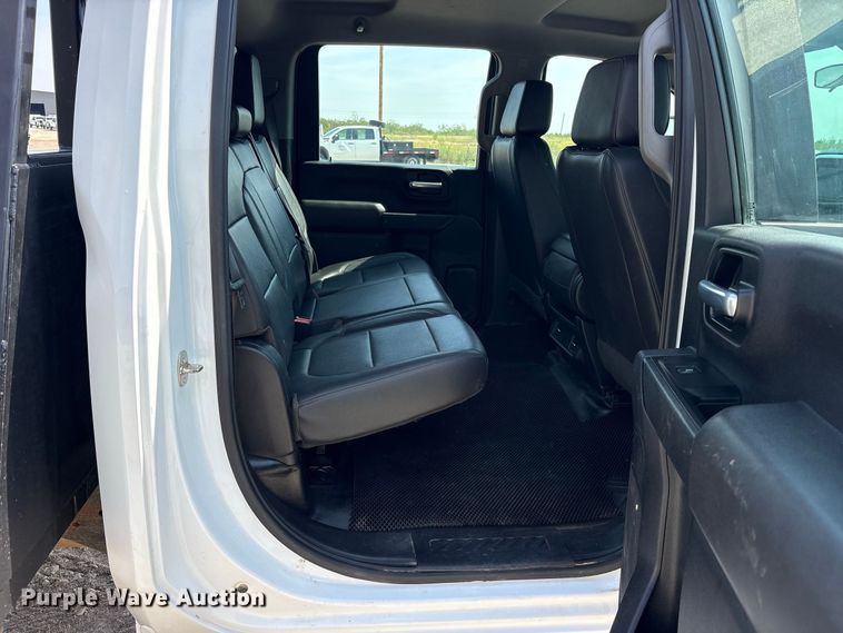 image for item FN3753 2021 GMC Sierra 3500 Crew Cab flatbed pickup truck