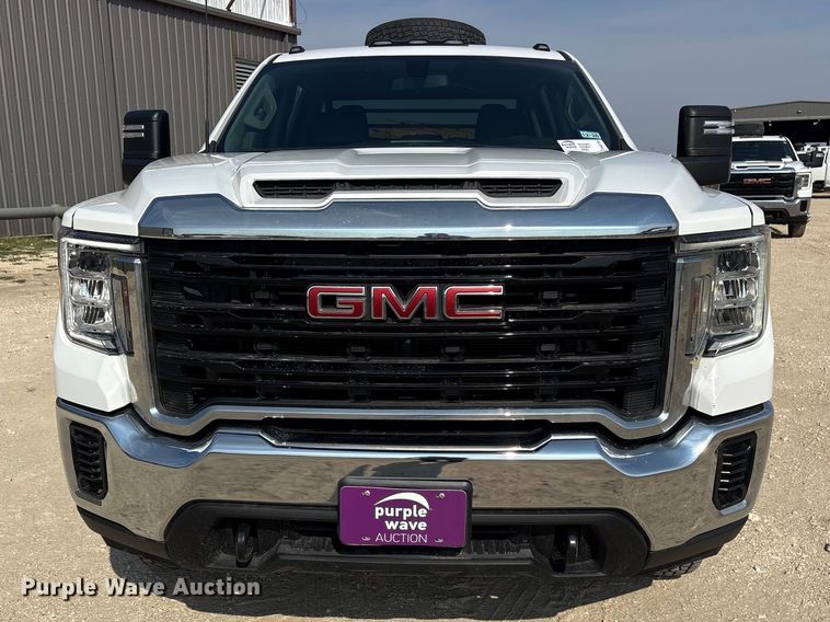 image for item FN3754 2021 GMC Sierra 3500 Crew Cab flatbed pickup truck