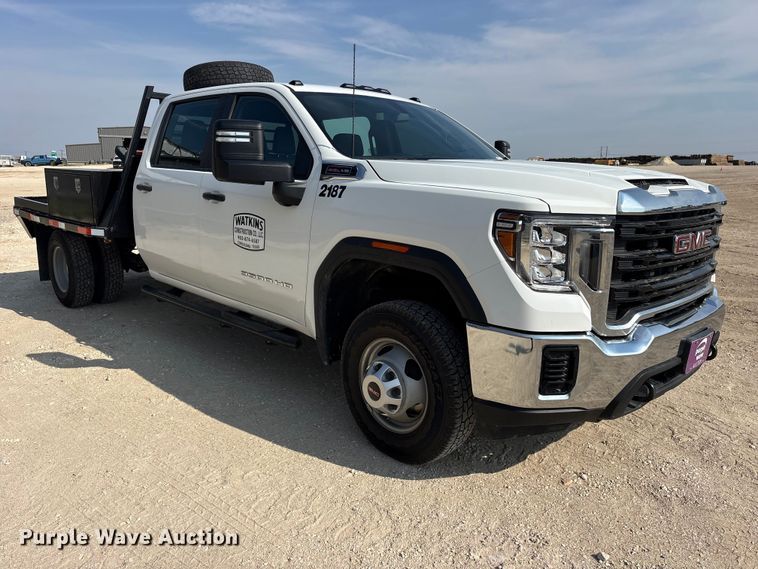 image for item FN3754 2021 GMC Sierra 3500 Crew Cab flatbed pickup truck