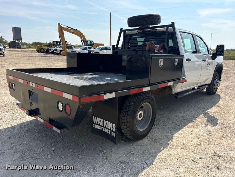 image for item FN3754 2021 GMC Sierra 3500 Crew Cab flatbed pickup truck