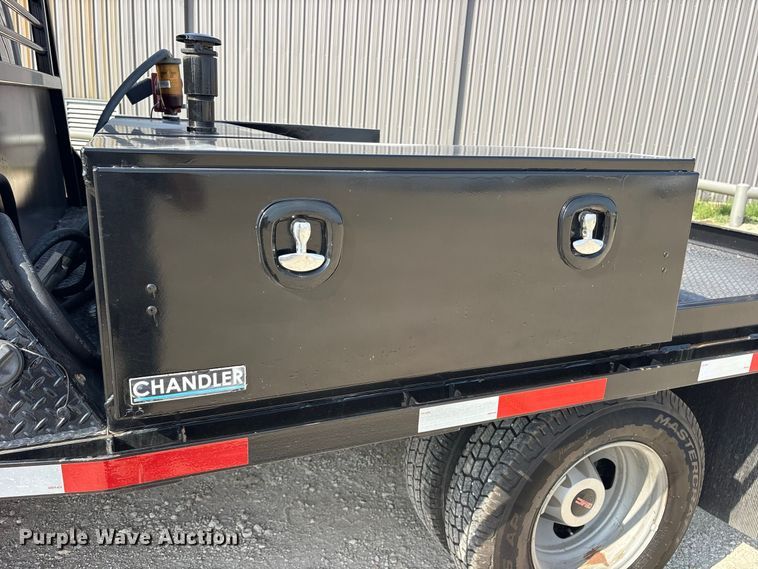 image for item FN3754 2021 GMC Sierra 3500 Crew Cab flatbed pickup truck
