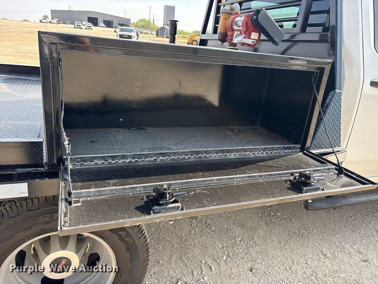 image for item FN3754 2021 GMC Sierra 3500 Crew Cab flatbed pickup truck