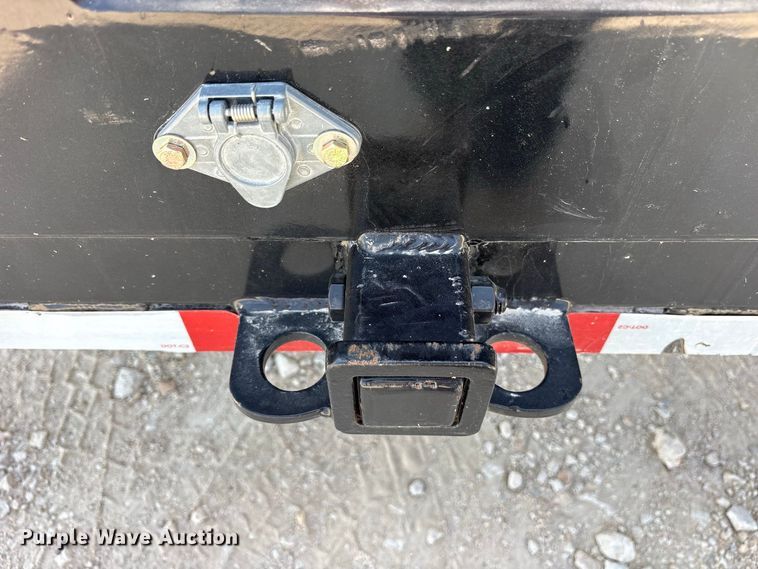 image for item FN3754 2021 GMC Sierra 3500 Crew Cab flatbed pickup truck