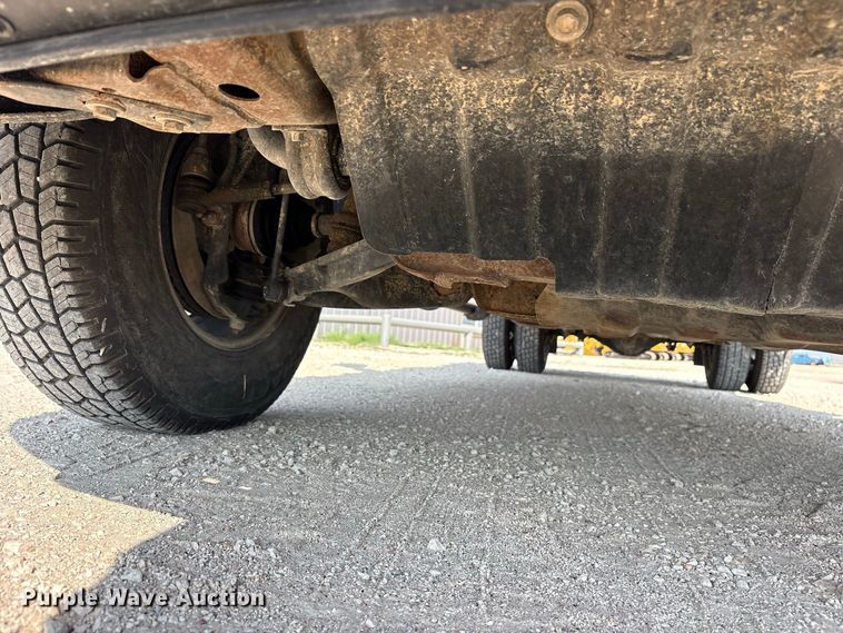 image for item FN3754 2021 GMC Sierra 3500 Crew Cab flatbed pickup truck