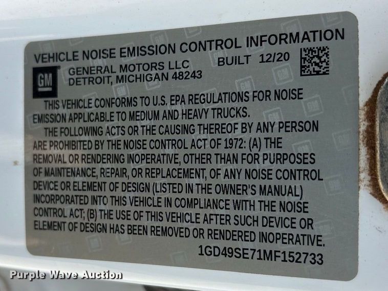 image for item FN3754 2021 GMC Sierra 3500 Crew Cab flatbed pickup truck