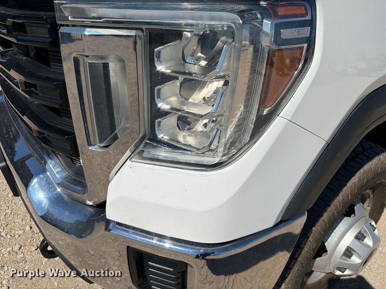 image for item FN3755 2021 GMC Sierra 3500HD 4X4 Crew Cab flatbed pickup truck