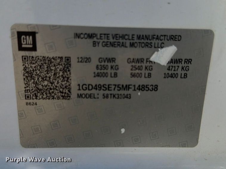 image for item FN3755 2021 GMC Sierra 3500HD 4X4 Crew Cab flatbed pickup truck