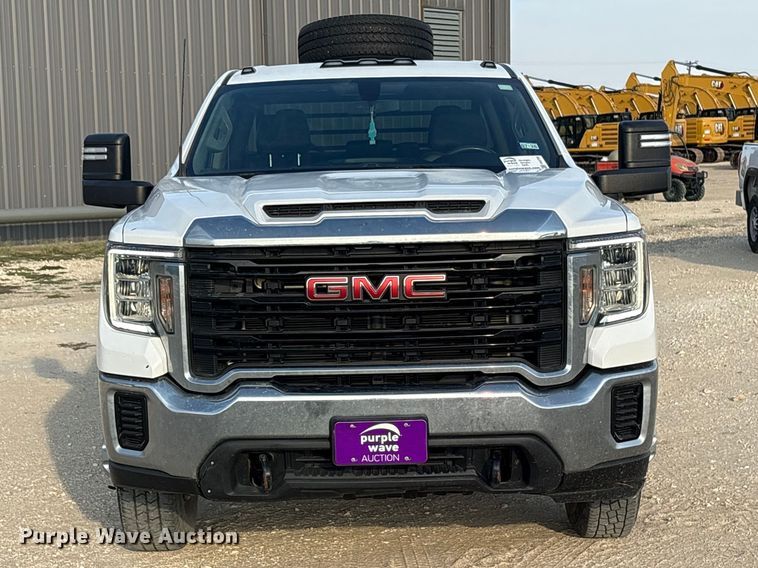 image for item FN3756 2021 GMC Sierra 3500 Crew Cab flatbed pickup truck