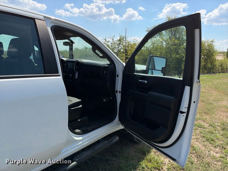 image for item FN3757 2021 GMC Sierra 3500 4X4 Crew Cab flatbed pickup truck