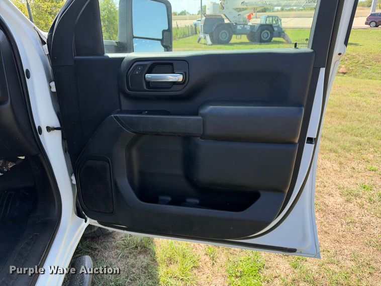 image for item FN3757 2021 GMC Sierra 3500 4X4 Crew Cab flatbed pickup truck