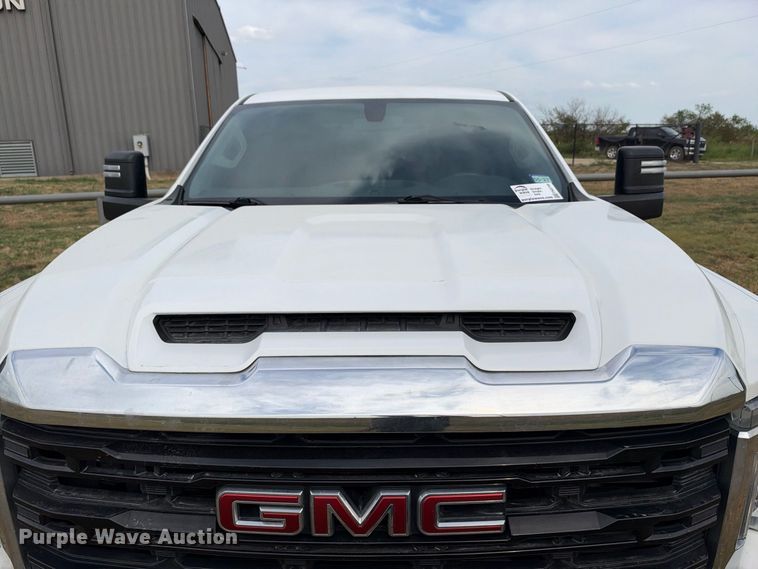image for item FN3758 2021 GMC Sierra 2500 Crew Cab pickup truck